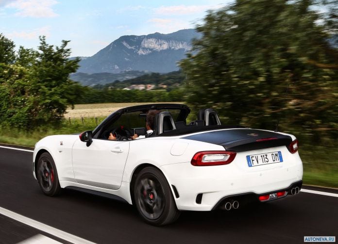 2017 Fiat 124 Spider Abarth - фотография 12 из 17 2017 Fiat 124 Spider Abarth - фотография 12 из 17