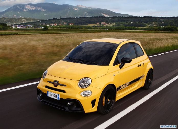 2017 Fiat 595 Abarth - фотография 7 из 24