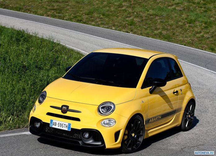 2017 Fiat 595 Abarth - фотография 9 из 24