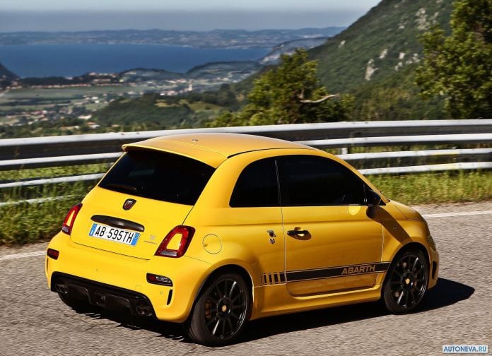2017 Fiat 595 Abarth - фотография 16 из 24 2017 Fiat 595 Abarth - фотография 16 из 24