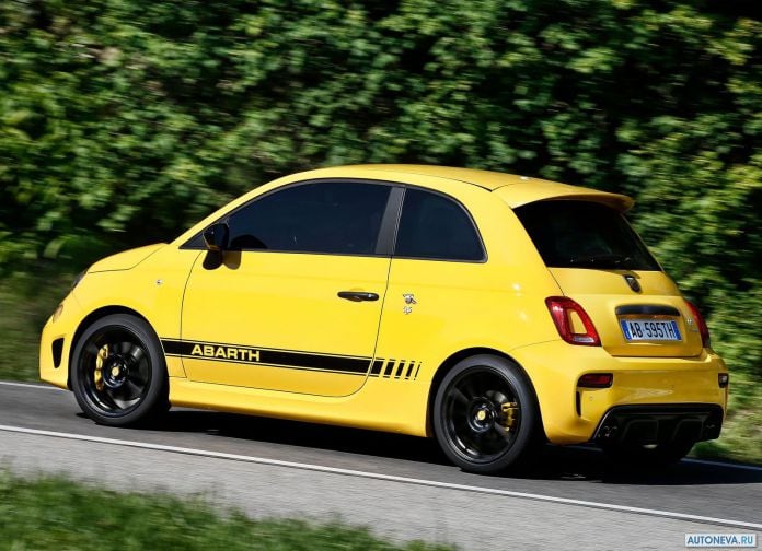 2017 Fiat 595 Abarth - фотография 19 из 24