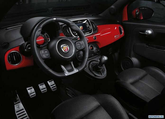 2017 Fiat 595 Abarth - фотография 24 из 24
