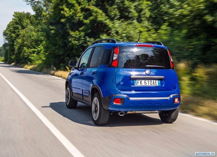 2017 Fiat Panda City Cross - фотография 21 из 32