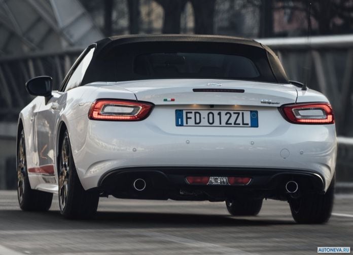 2018 Fiat 124 Spider S Design - фотография 12 из 13 2018 Fiat 124 Spider S Design - фотография 12 из 13
