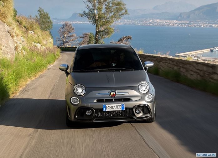 2019 Fiat 595 Abarth - фотография 30 из 55