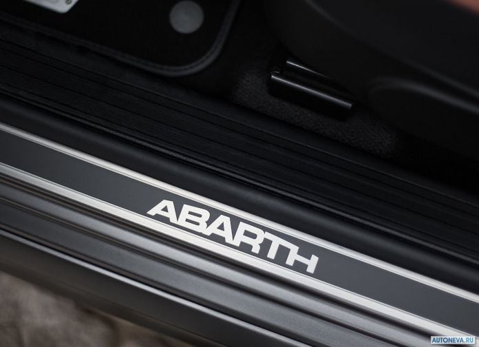 2019 Fiat 595 Abarth - фотография 52 из 55