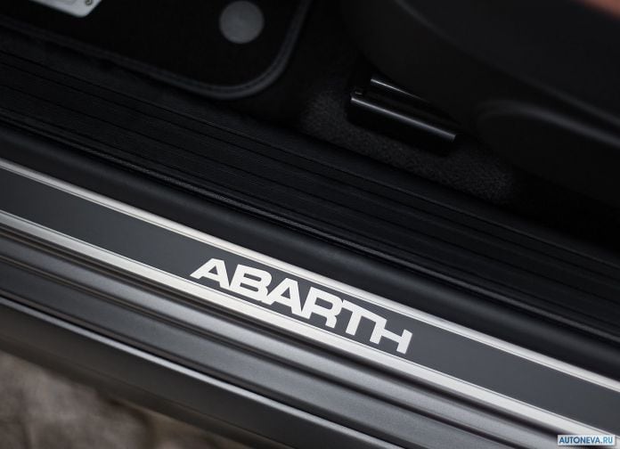 2019 Fiat 595 Abarth - фотография 52 из 55 2019 Fiat 595 Abarth - фотография 52 из 55