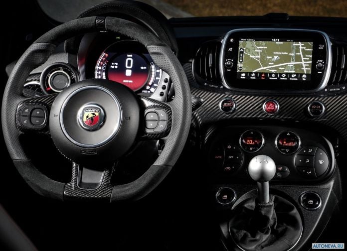 2019 Fiat 595 Abarth Esseesse - фотография 21 из 37 2019 Fiat 595 Abarth Esseesse - фотография 21 из 37