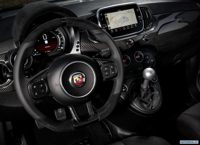 2019 Fiat 595 Abarth Esseesse - фотография 23 из 37 2019 Fiat 595 Abarth Esseesse - фотография 23 из 37