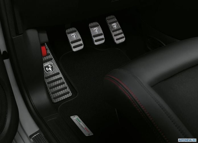 2019 Fiat 595 Abarth Esseesse - фотография 28 из 37 2019 Fiat 595 Abarth Esseesse - фотография 28 из 37