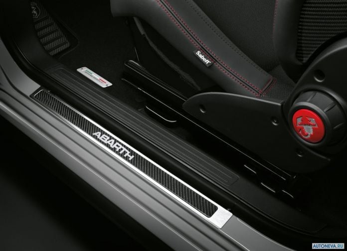 2019 Fiat 595 Abarth Esseesse - фотография 29 из 37 2019 Fiat 595 Abarth Esseesse - фотография 29 из 37