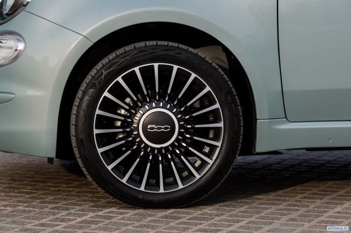 2020 Fiat 500c Hybrid Launch Edition - фотография 25 из 26 2020 Fiat 500c Hybrid Launch Edition - фотография 25 из 26