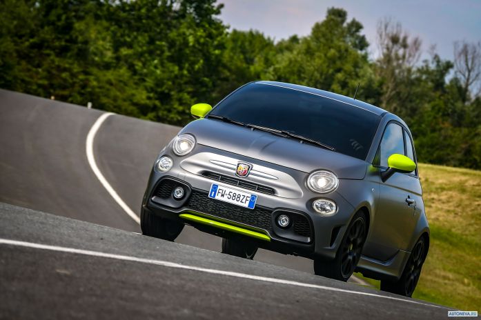 2020 Fiat 595 Abarth Pista - фотография 4 из 33