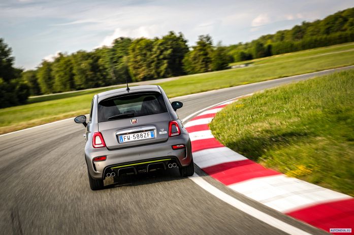 2020 Fiat 595 Abarth Pista - фотография 23 из 33