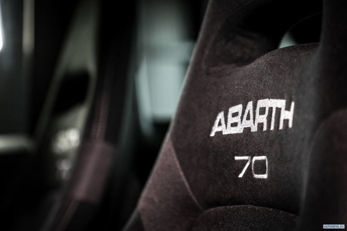 2020 Fiat 595 Abarth Pista - фотография 27 из 33