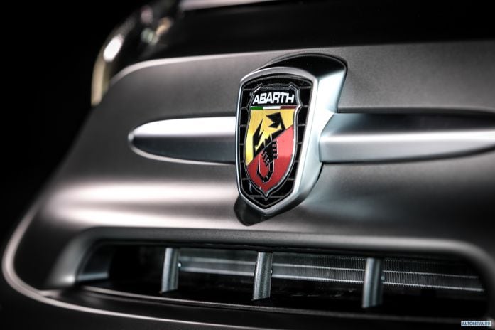 2020 Fiat 595 Abarth Pista - фотография 30 из 33 2020 Fiat 595 Abarth Pista - фотография 30 из 33