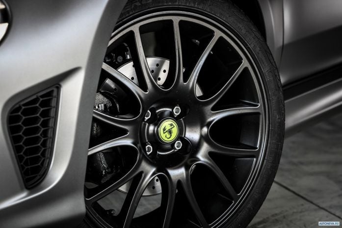 2020 Fiat 595 Abarth Pista - фотография 33 из 33 2020 Fiat 595 Abarth Pista - фотография 33 из 33