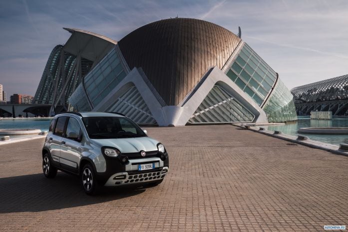 2020 Fiat Panda City Cross Hybrid Launch Edition - фотография 1 из 20