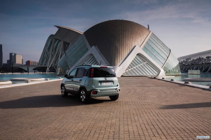 2020 Fiat Panda City Cross Hybrid Launch Edition - фотография 7 из 20 2020 Fiat Panda City Cross Hybrid Launch Edition - фотография 7 из 20