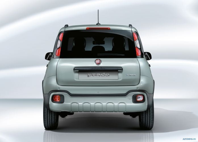 2020 Fiat Panda City Cross Hybrid Launch Edition - фотография 10 из 20 2020 Fiat Panda City Cross Hybrid Launch Edition - фотография 10 из 20