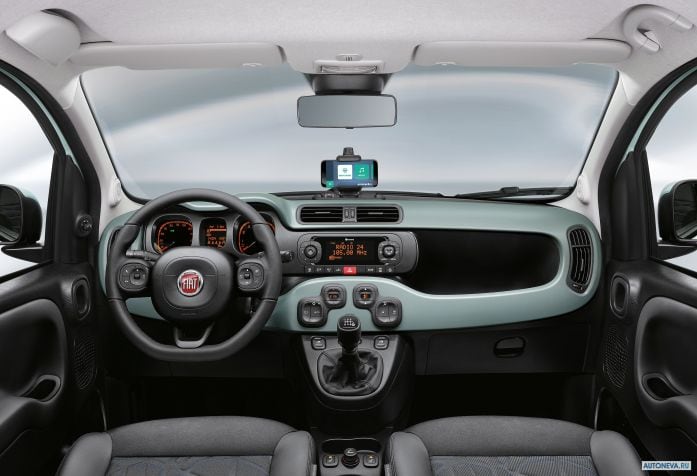 2020 Fiat Panda City Cross Hybrid Launch Edition - фотография 12 из 20 2020 Fiat Panda City Cross Hybrid Launch Edition - фотография 12 из 20