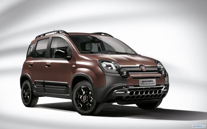 2020 Fiat Panda Trussardi - фотография 7 из 34