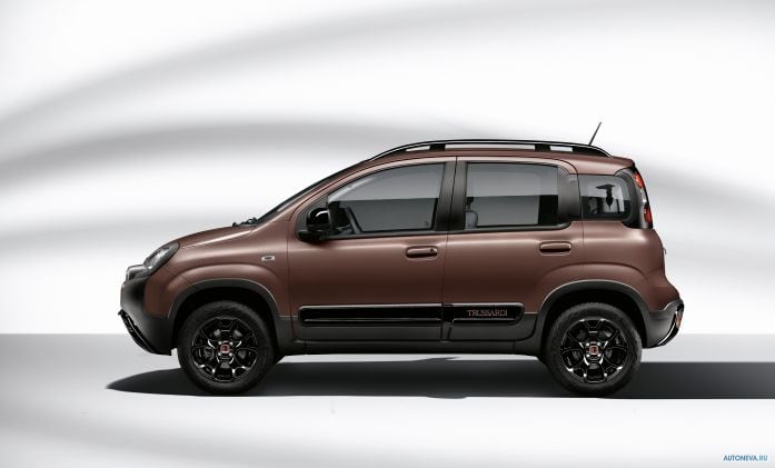 2020 Fiat Panda Trussardi - фотография 12 из 34