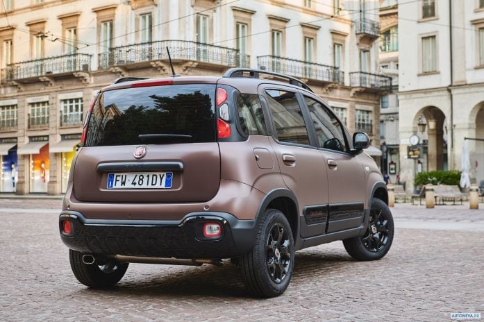 2020 Fiat Panda Trussardi - фотография 14 из 34