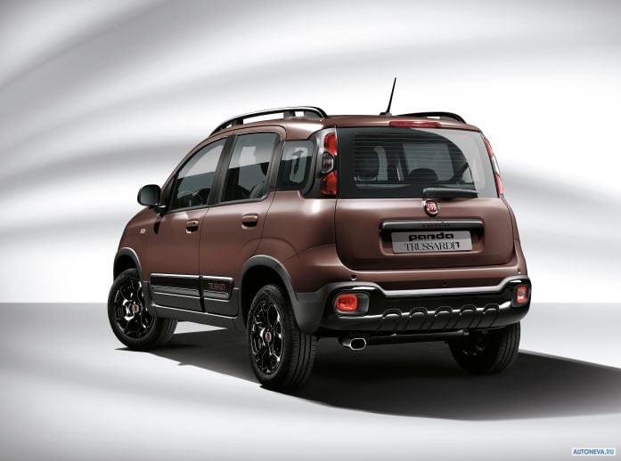 2020 Fiat Panda Trussardi - фотография 17 из 34