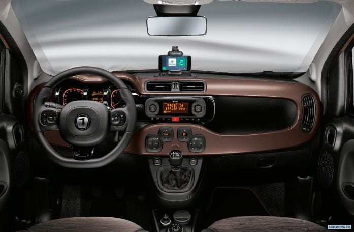 2020 Fiat Panda Trussardi - фотография 18 из 34 2020 Fiat Panda Trussardi - фотография 18 из 34