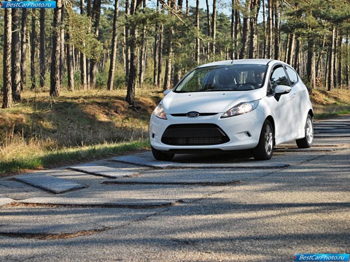 2008 Ford Fiesta - фотография 24 из 61