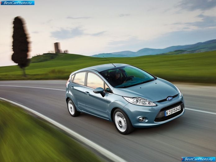 2009 Ford Fiesta 5-door - фотография 1 из 12