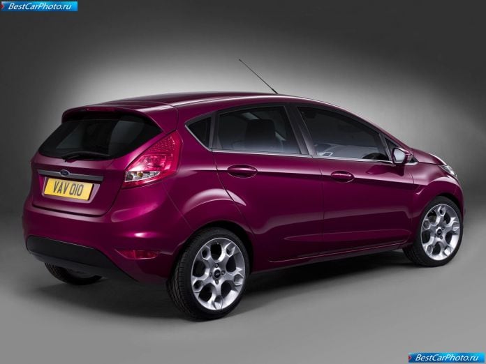 2009 Ford Fiesta 5-door - фотография 9 из 12