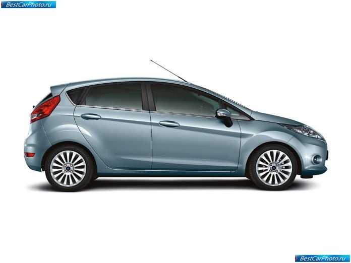 2009 Ford Fiesta 5-door - фотография 10 из 12