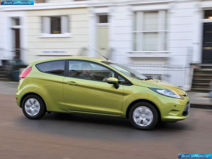 2009 Ford Fiesta Econetic - фотография 7 из 17