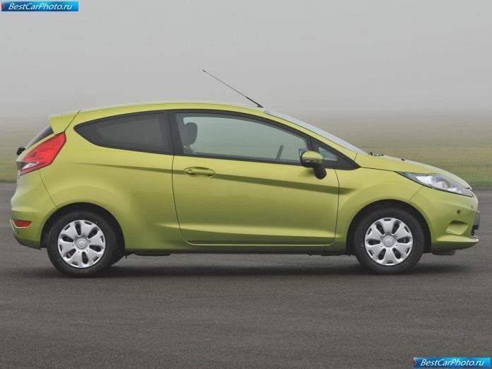 2009 Ford Fiesta Econetic - фотография 9 из 17