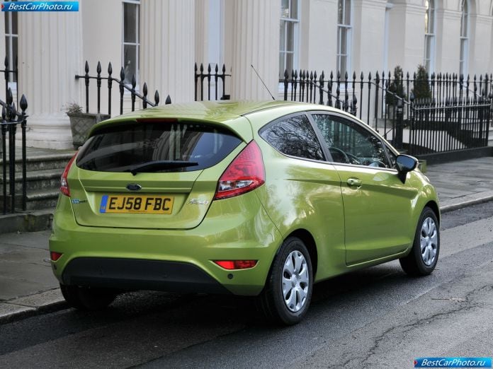 2009 Ford Fiesta Econetic - фотография 10 из 17 2009 Ford Fiesta Econetic - фотография 10 из 17