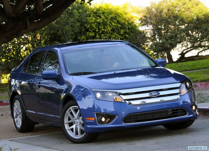 2010 Ford Fusion - фотография 2 из 33