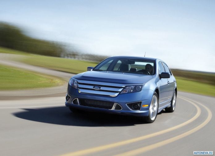 2010 Ford Fusion - фотография 3 из 33