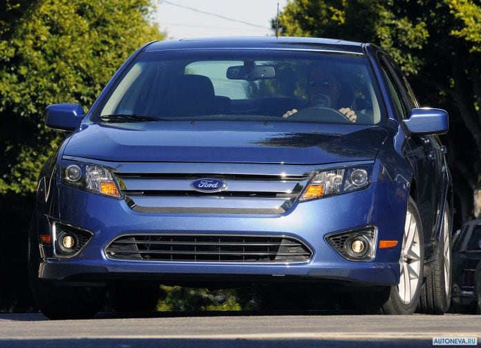 2010 Ford Fusion - фотография 9 из 33