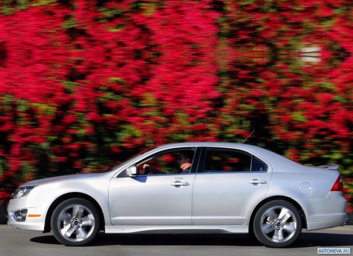 2010 Ford Fusion - фотография 10 из 33