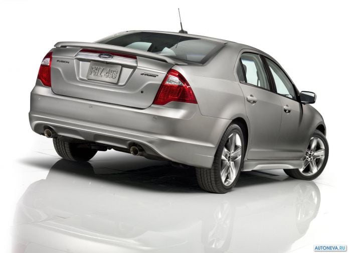 2010 Ford Fusion - фотография 14 из 33