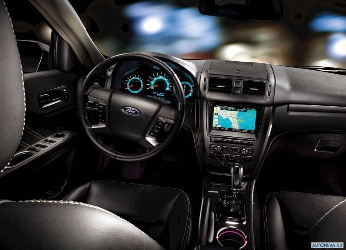 2010 Ford Fusion - фотография 17 из 33