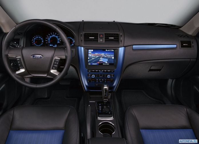 2010 Ford Fusion - фотография 20 из 33