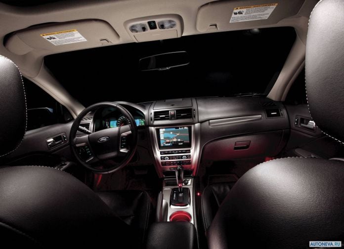 2010 Ford Fusion Hybrid - фотография 4 из 38