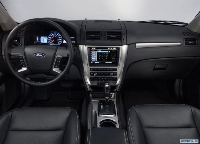 2010 Ford Fusion Hybrid - фотография 7 из 38