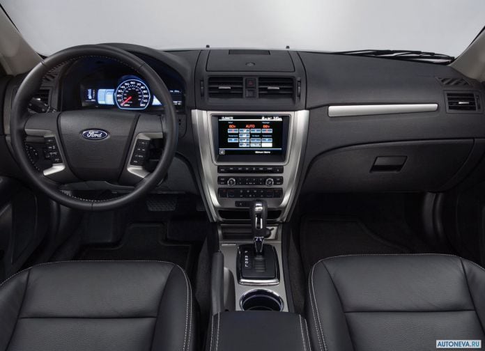 2010 Ford Fusion Hybrid - фотография 8 из 38