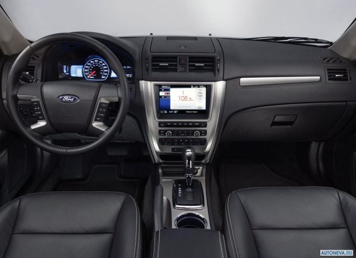 2010 Ford Fusion Hybrid - фотография 9 из 38