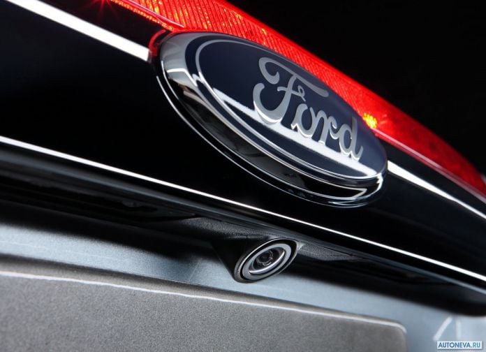 2010 Ford Fusion Hybrid - фотография 29 из 38 2010 Ford Fusion Hybrid - фотография 29 из 38