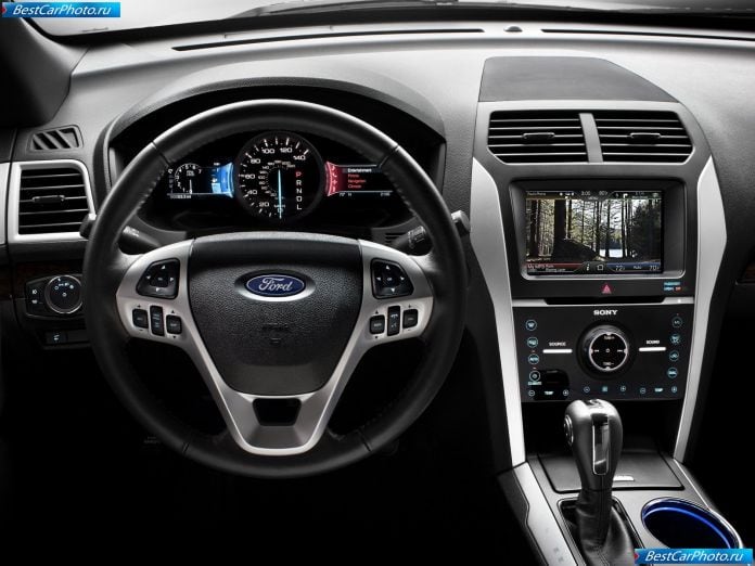 2011 Ford Explorer - фотография 36 из 80